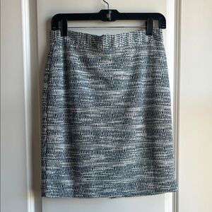 Banana Republic Elegant Blue and White Patterned Skirt